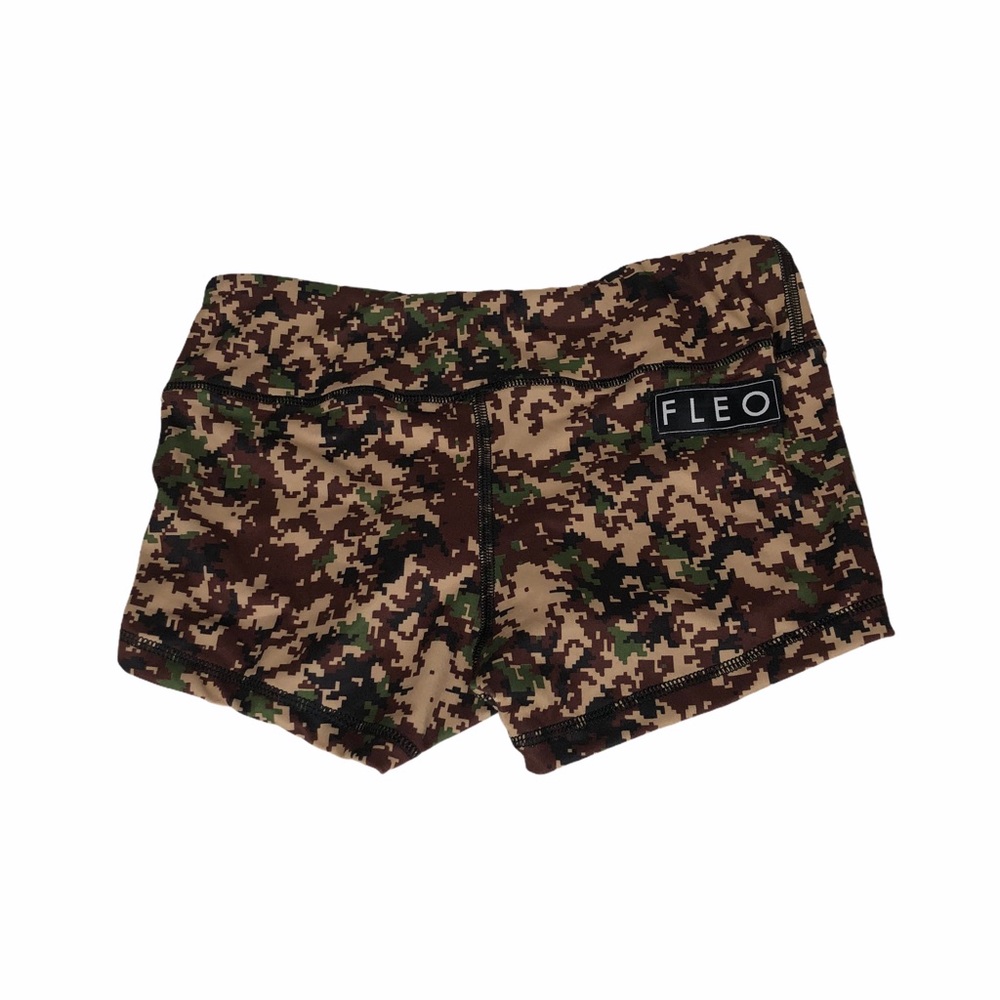 Fleo XS green digital camouflage shorts